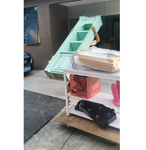 家庭搬家現場
